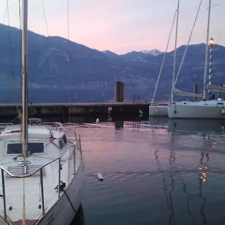 호텔 Danieli La Castellana Di Garda 3*