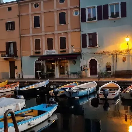 Danieli La Castellana Di Garda 브렌조네 술 가르다